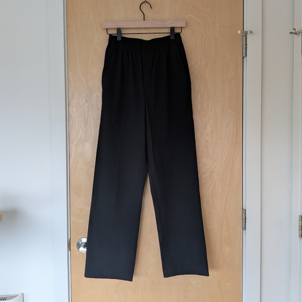 Uniqlo Women's Black Elastic-Waist Straight-Leg Trousers